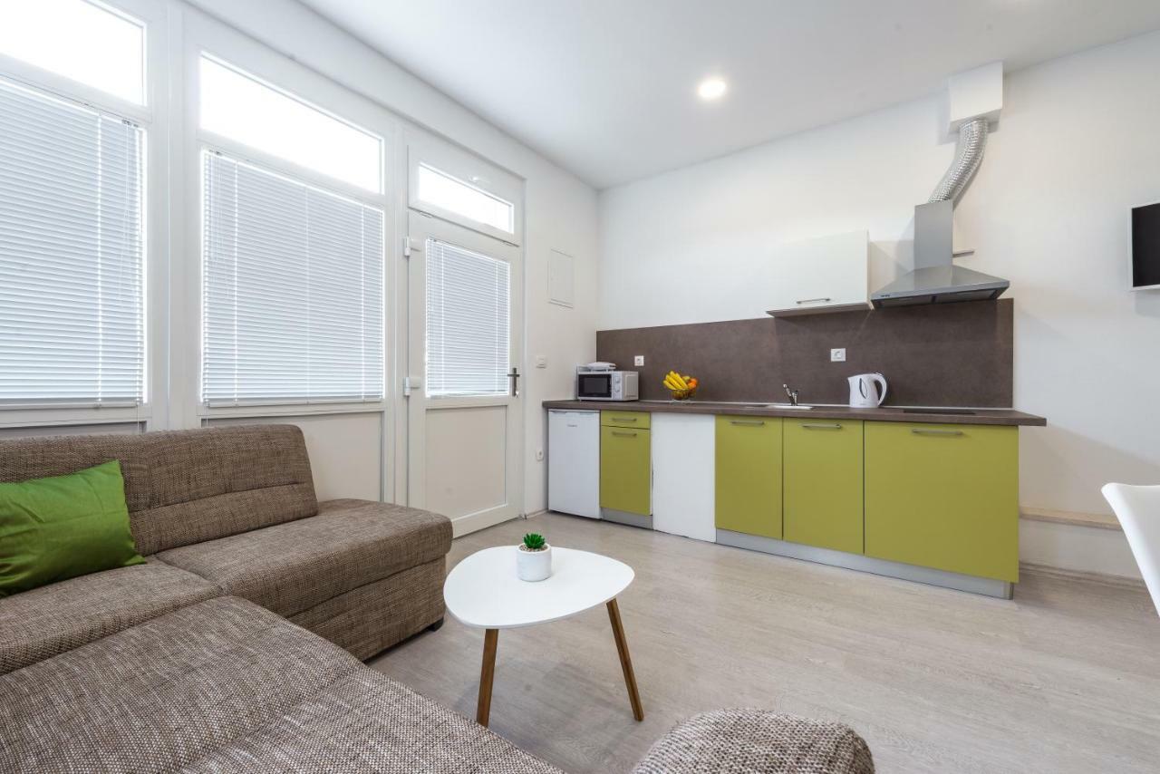 Nika Appartement *